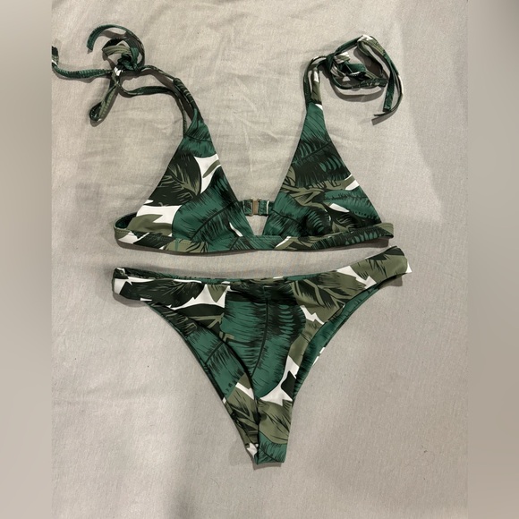 Bikini set new without tags size 6 /medium - Picture 1 of 4